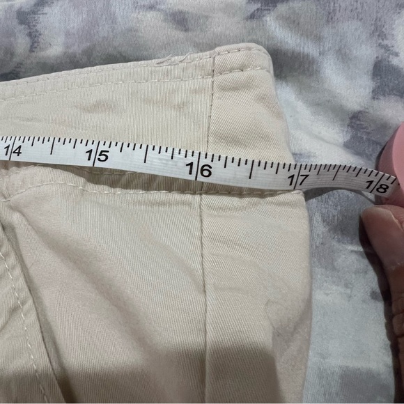 Lee Riders Capri Pants - 12 - Picture 7 of 9